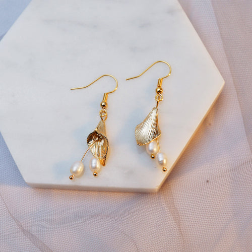 New spring and summer pearl earrings retro morning glory earrings long simple earrings gold-plated compact ear hooks