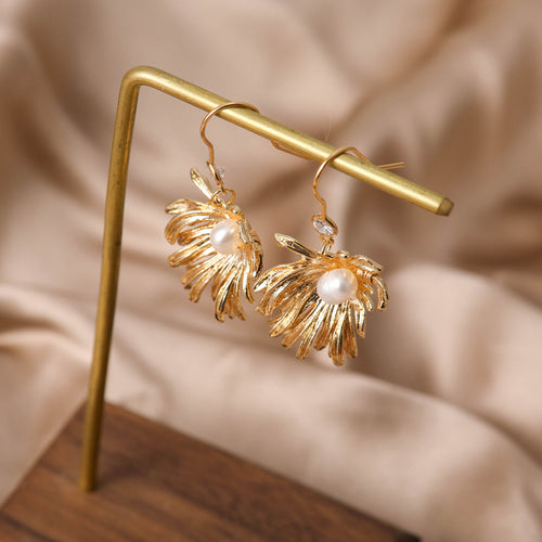 Spring and summer new Chinese style pearl earrings retro elegant wild flower earrings exaggerated temperament zircon earrings female