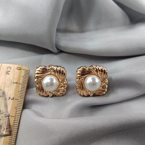 European and American models Qingdao jewelry earrings personality temperament retro wild net red tide people spin pattern earrings earrings female