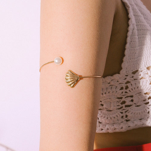 Retro Imitation Pearls Upper Arm Cuff Bangle Lover Shell Bracelet Arm Accessories Bohemian Open Bangle Armlet for Women
