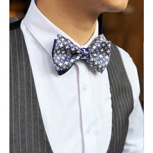 Load image into Gallery viewer, Fashion Men Bow Ties for Wedding Party Smooth Satin Bowties