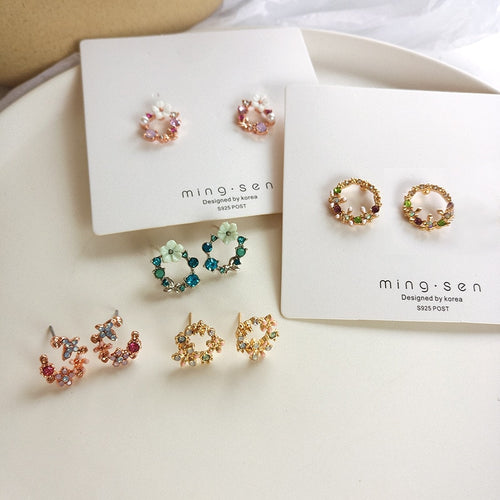 Cute Korean Personality Small Flower Stud Earrings for Women Temperament Simple Fashion Metal Female  Bling  Crystal Earrings